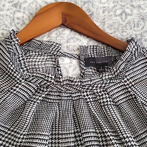 The Limited Sheer Houndstooth Long Sleeve Top size S - Picture 5 of 7